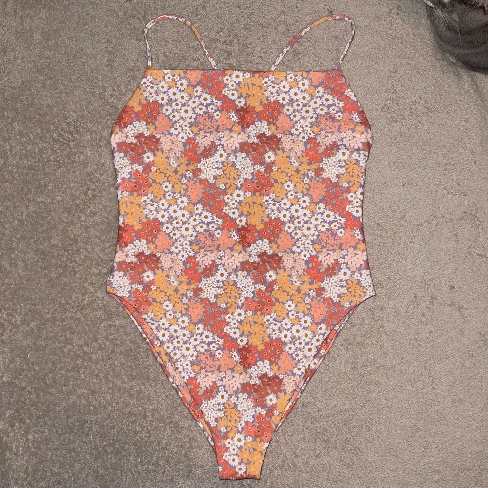 skatie x amber fillerup Holland resa one piece
